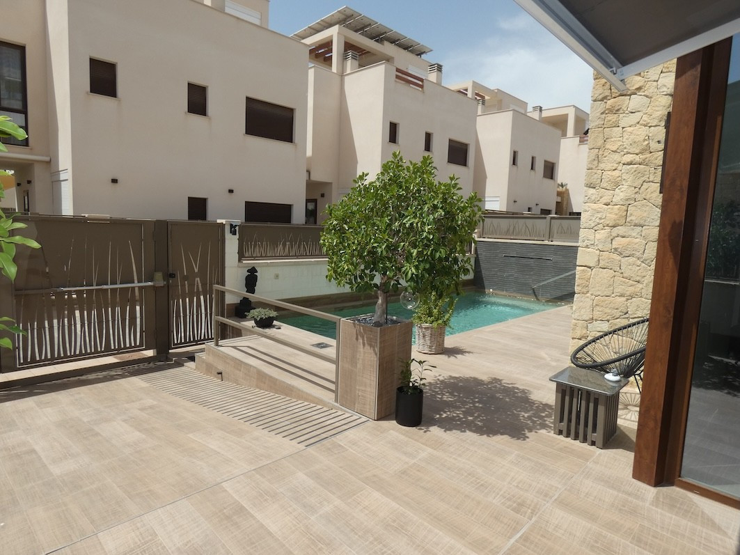 For sale - 3 Bedroom 2 Bathroom House - Detached Villa in Rojales - Ciudad Quesada  - Alicante