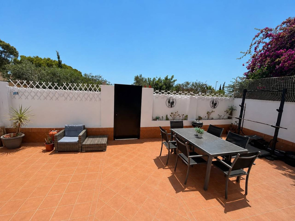For sale - 2 Bedroom 1 Bathroom Apartment - Ground Floor Apartment in Orihuela - Cabo Roig  - Alicante