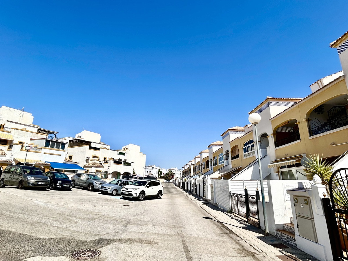 For sale - 2 Bedroom 1 Bathroom Apartment - Penthouse in Orihuela - Los Altos  - Alicante