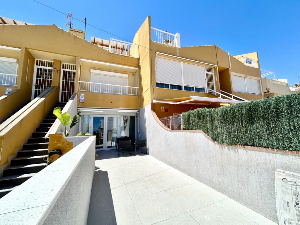 2 Bedroom 1 Bathroom Apartment - Ground Floor Apartment in Torrevieja