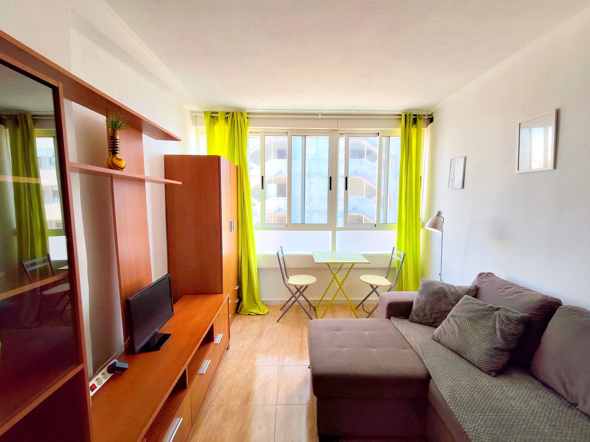 For sale - 1 Bedroom 1 Bathroom Apartment - Middle Floor Apartment in Torrevieja - Torrevieja Centro  - Alicante