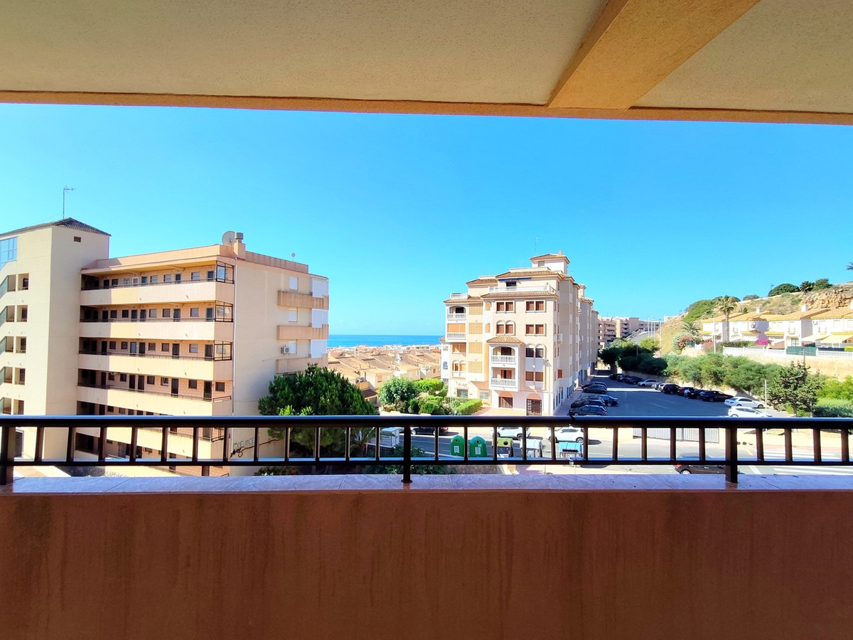 For sale - 1 Bedroom 1 Bathroom Apartment - Middle Floor Apartment in Torrevieja - Torrevieja Centro  - Alicante