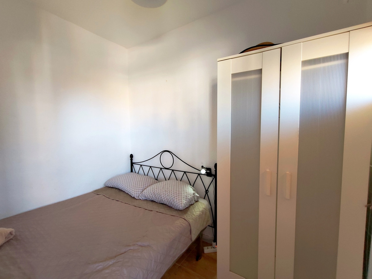 For sale - 1 Bedroom 1 Bathroom Apartment - Middle Floor Apartment in Torrevieja - Torrevieja Centro  - Alicante