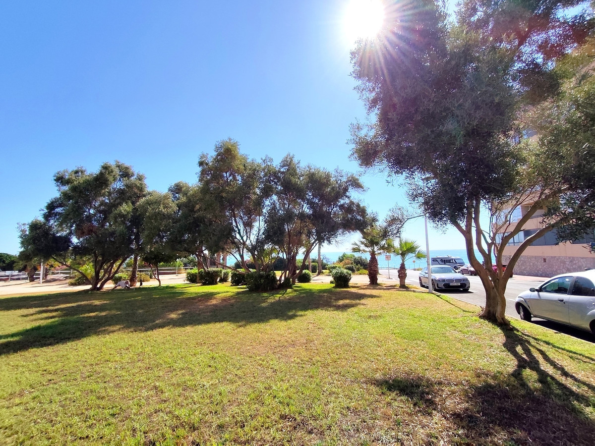 For sale - 1 Bedroom 1 Bathroom Apartment - Middle Floor Apartment in Torrevieja - Torrevieja Centro  - Alicante