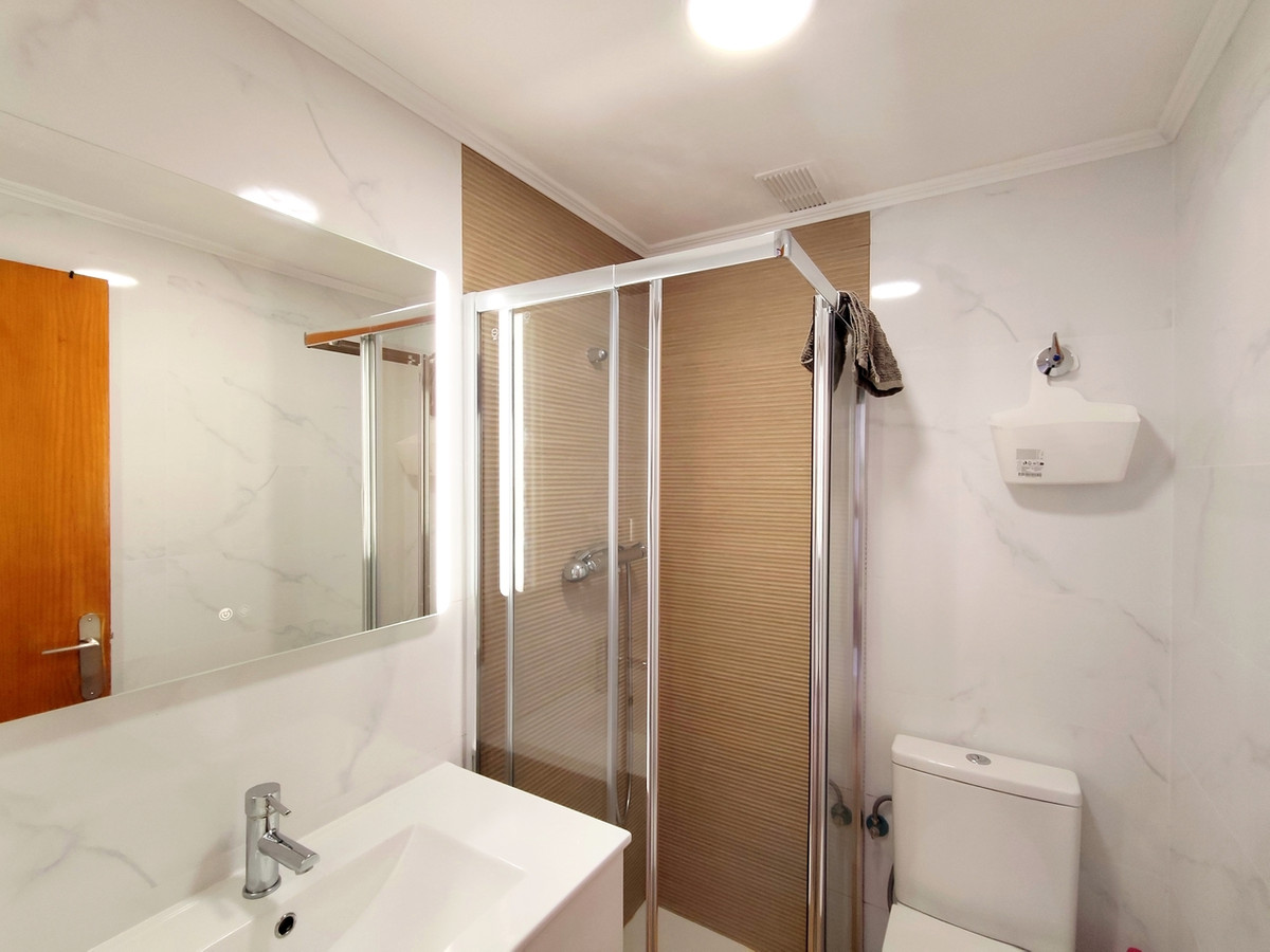 For sale - 1 Bedroom 1 Bathroom Apartment - Middle Floor Apartment in Torrevieja - Torrevieja Centro  - Alicante