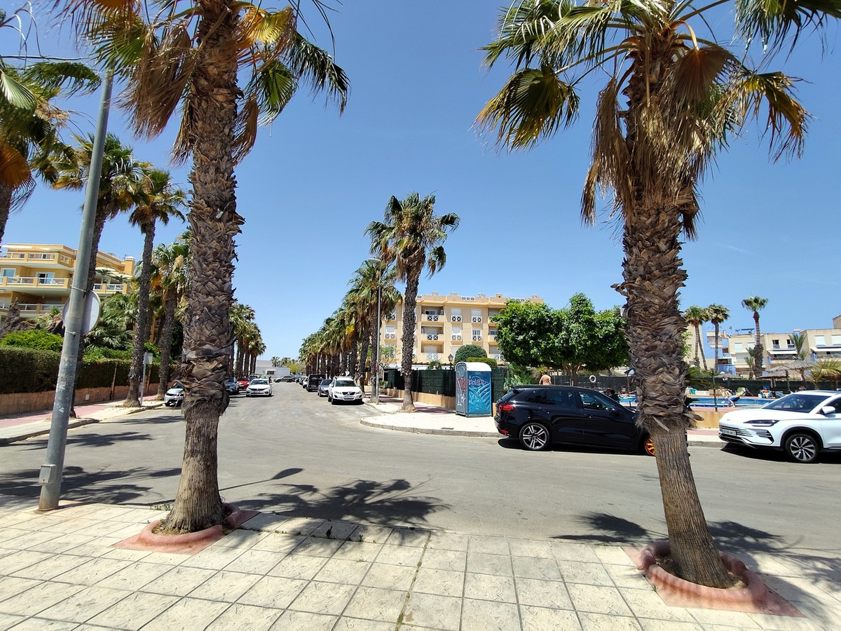 For sale - 2 Bedroom 2 Bathroom Apartment in Cabo Roig  - Cabo Roig  - Alicante