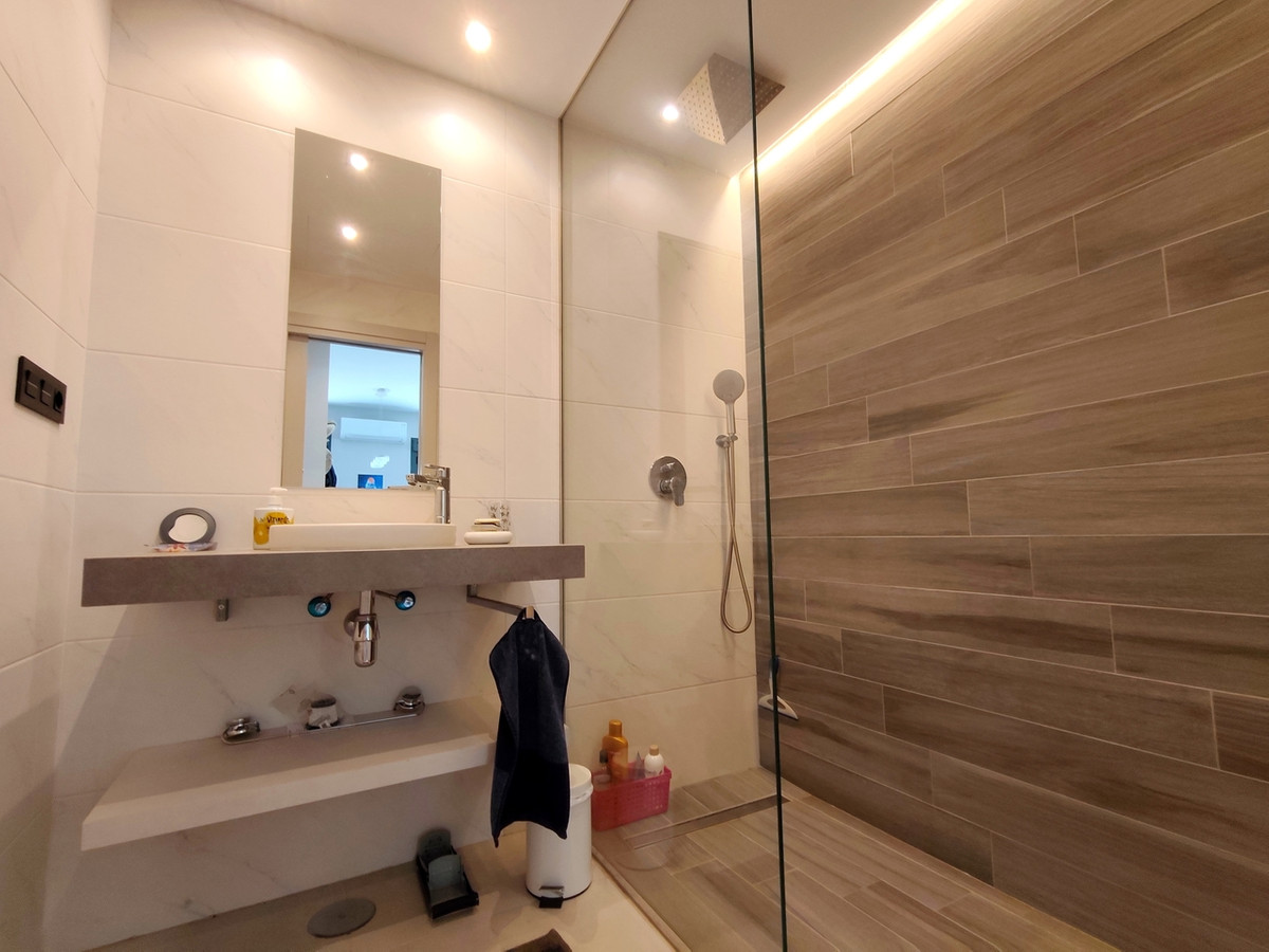 For sale - 3 Bedroom 2 Bathroom Apartment - Penthouse in Guardamar del Segura - Guardamar del Segura Centro  - Alicante