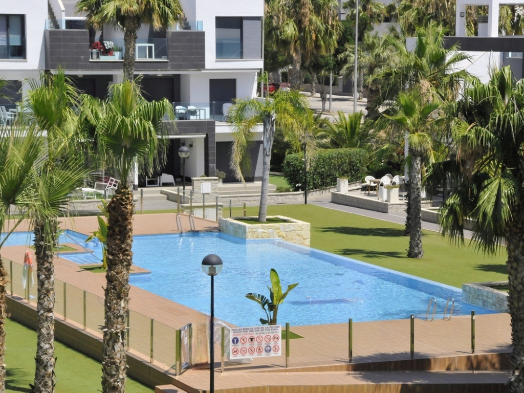 3 Bedroom 2 Bathroom Apartment - Penthouse in Guardamar del Segura