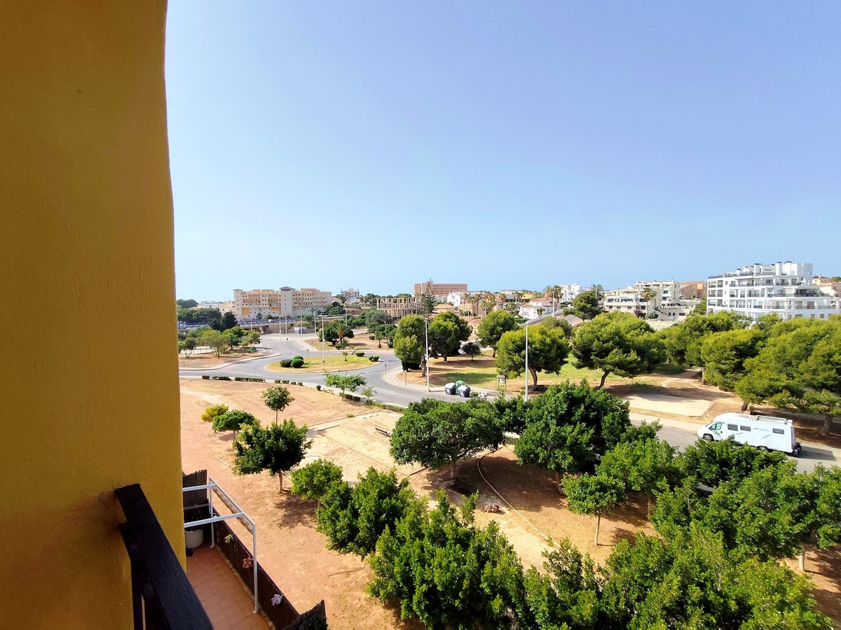For sale - 2 Bedroom 1 Bathroom Apartment in La Zenia  - La Zenia  - Alicante