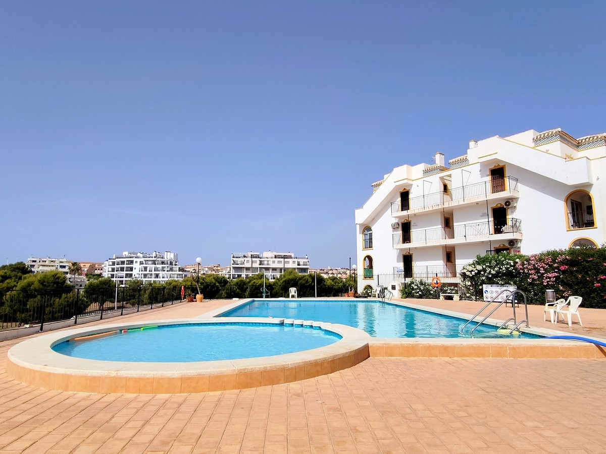 For sale - 2 Bedroom 1 Bathroom Apartment in La Zenia  - La Zenia  - Alicante