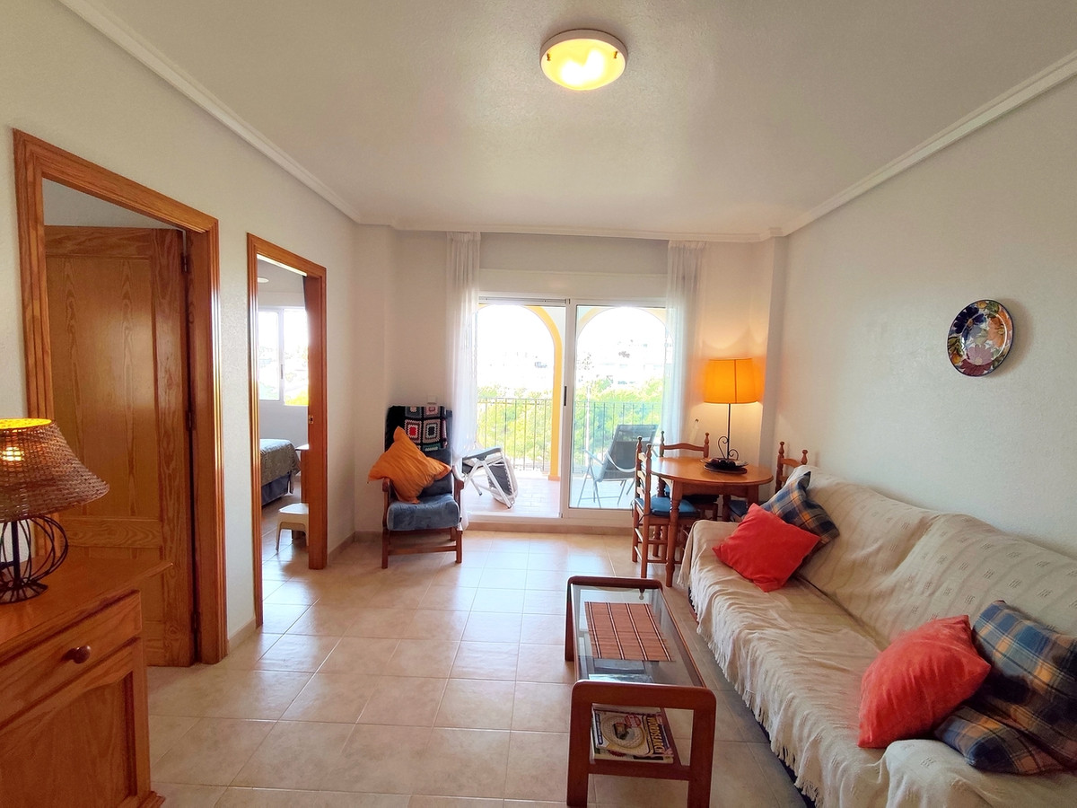 For sale - 2 Bedroom 1 Bathroom Apartment in La Zenia  - La Zenia  - Alicante