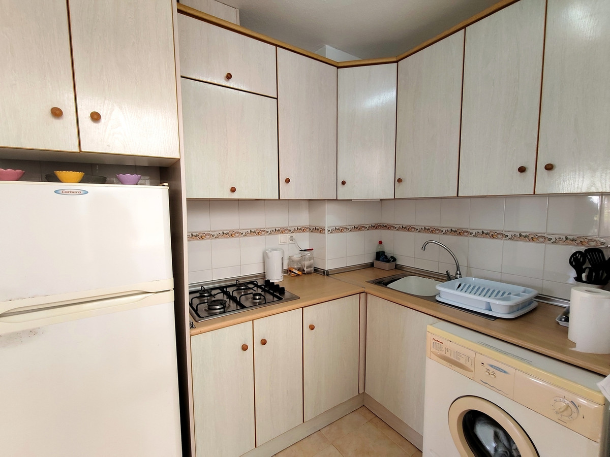 For sale - 2 Bedroom 1 Bathroom Apartment in La Zenia  - La Zenia  - Alicante