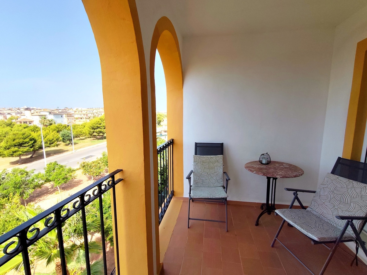 For sale - 2 Bedroom 1 Bathroom Apartment in La Zenia  - La Zenia  - Alicante