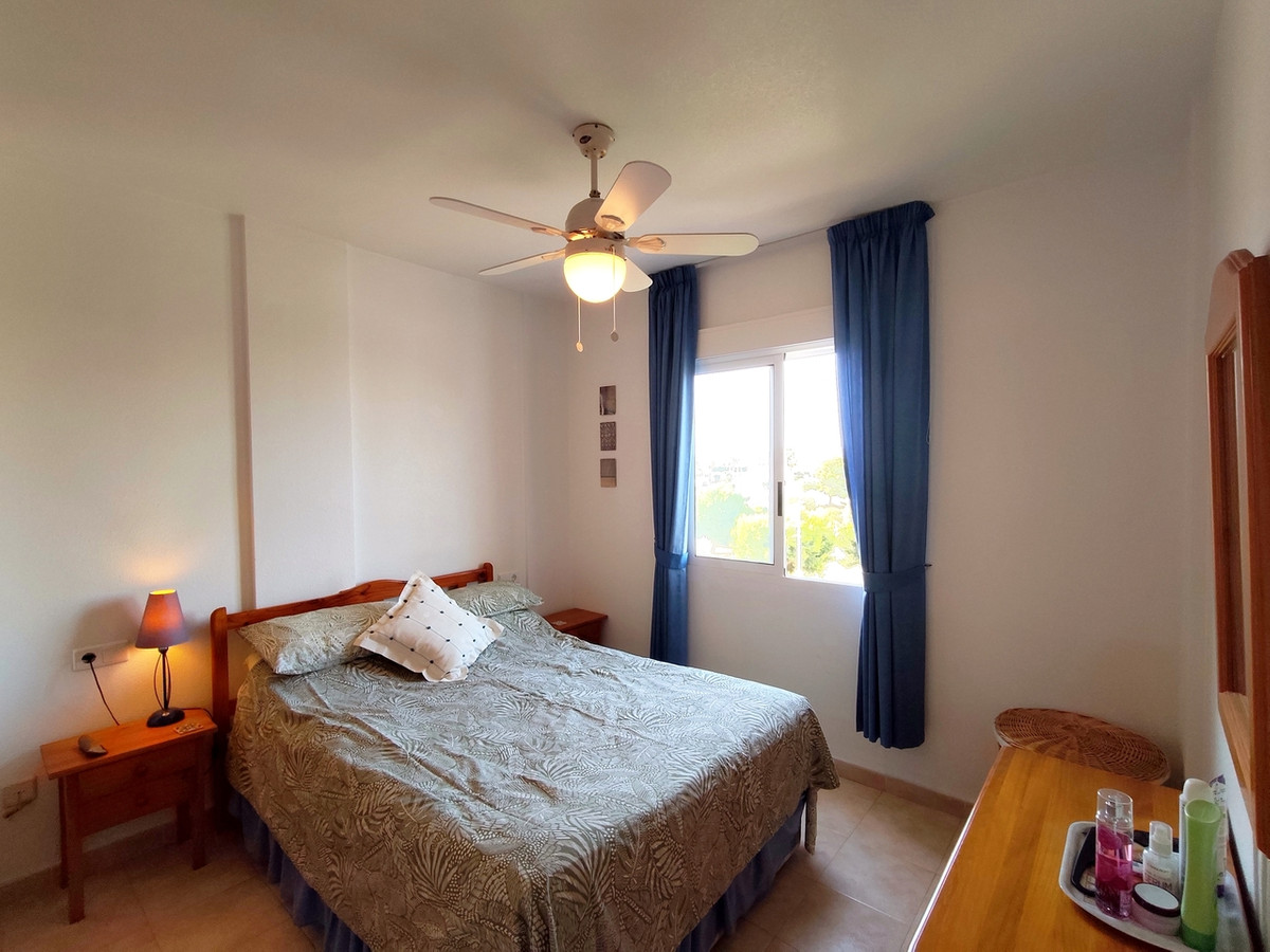 For sale - 2 Bedroom 1 Bathroom Apartment in La Zenia  - La Zenia  - Alicante