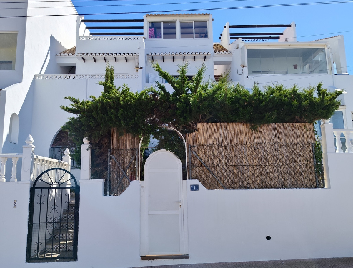 For sale - 2 Bedroom 2 Bathroom House - Bungalow in Rojales - Ciudad Quesada  - Alicante