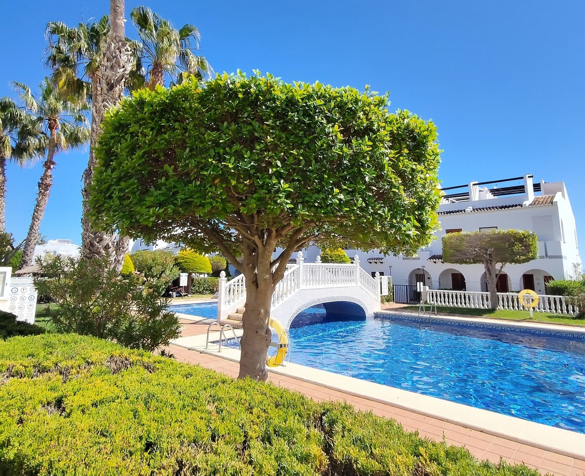 For sale - 2 Bedroom 2 Bathroom House - Bungalow in Rojales - Ciudad Quesada  - Alicante