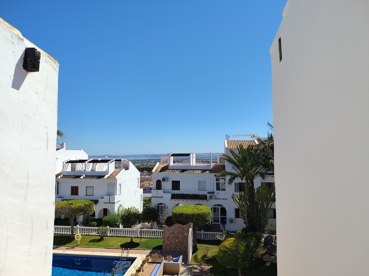 For sale - 2 Bedroom 2 Bathroom House - Bungalow in Rojales - Ciudad Quesada  - Alicante