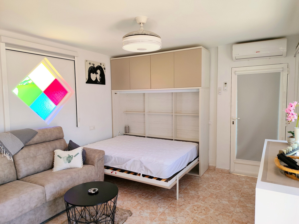 For sale - 3 Bedroom 2 Bathroom House - Detached Villa in San Miguel de Salinas - San Miguel de Salinas Centro  - Alicante