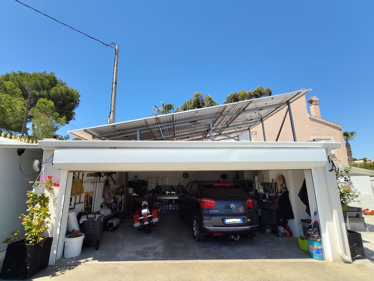 For sale - 3 Bedroom 2 Bathroom House - Detached Villa in San Miguel de Salinas - San Miguel de Salinas Centro  - Alicante