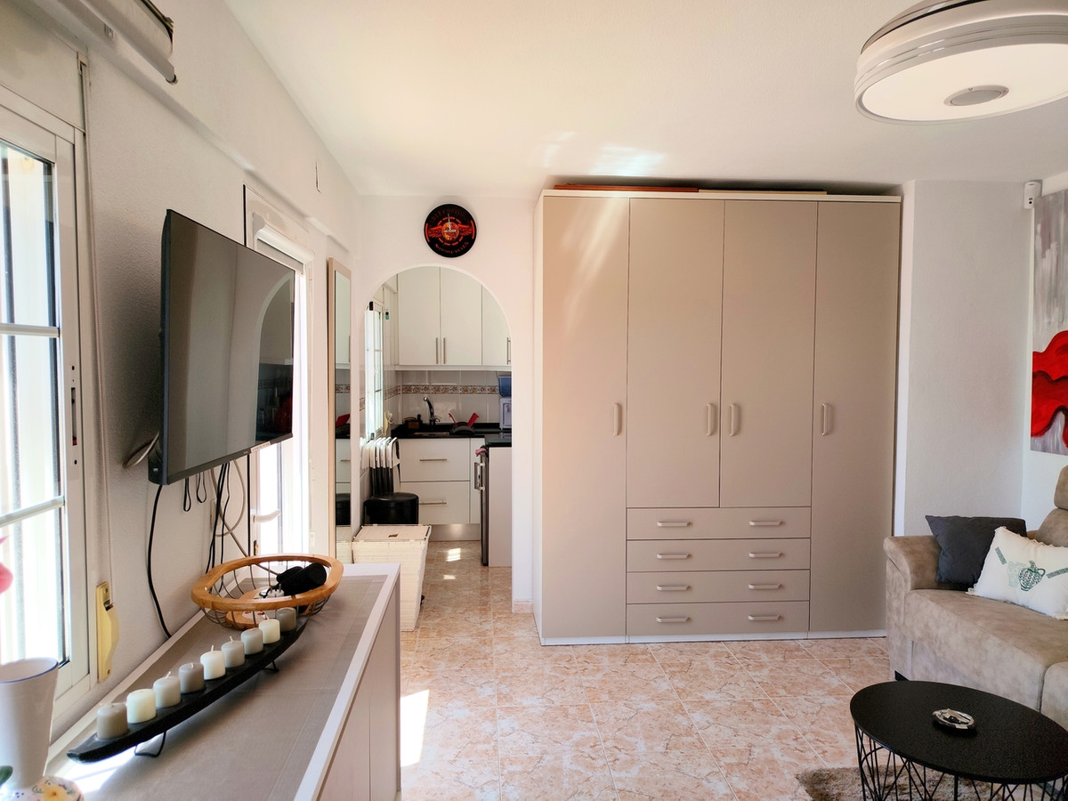 For sale - 3 Bedroom 2 Bathroom House - Detached Villa in San Miguel de Salinas - San Miguel de Salinas Centro  - Alicante