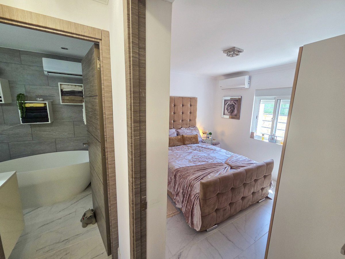 For sale - 3 Bedroom 1 Bathroom House - Detached Villa in Crevillente - Crevillent - Crevillente - Crevillent Centro  - Alicante
