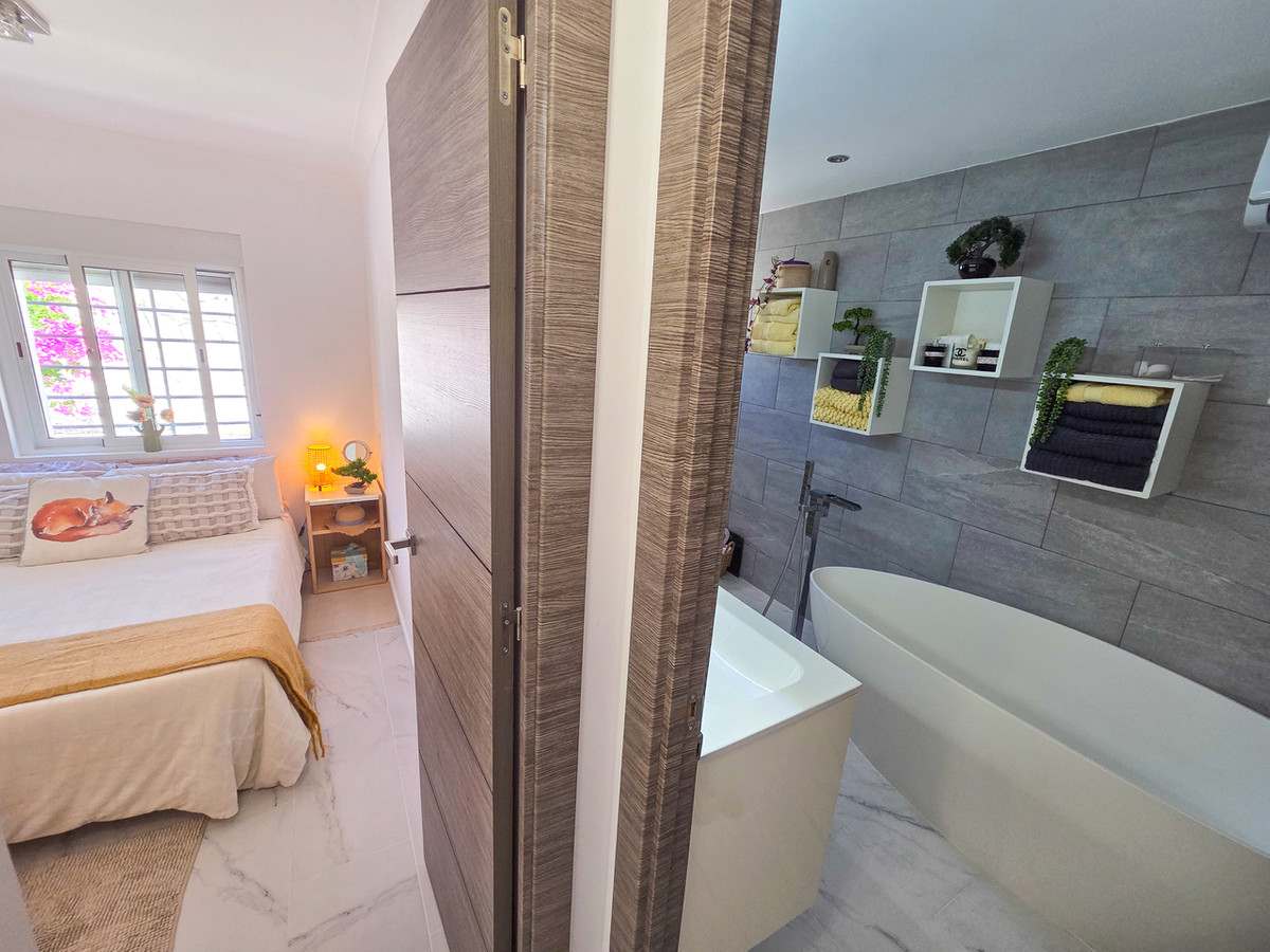 For sale - 3 Bedroom 1 Bathroom House - Detached Villa in Crevillente - Crevillent - Crevillente - Crevillent Centro  - Alicante
