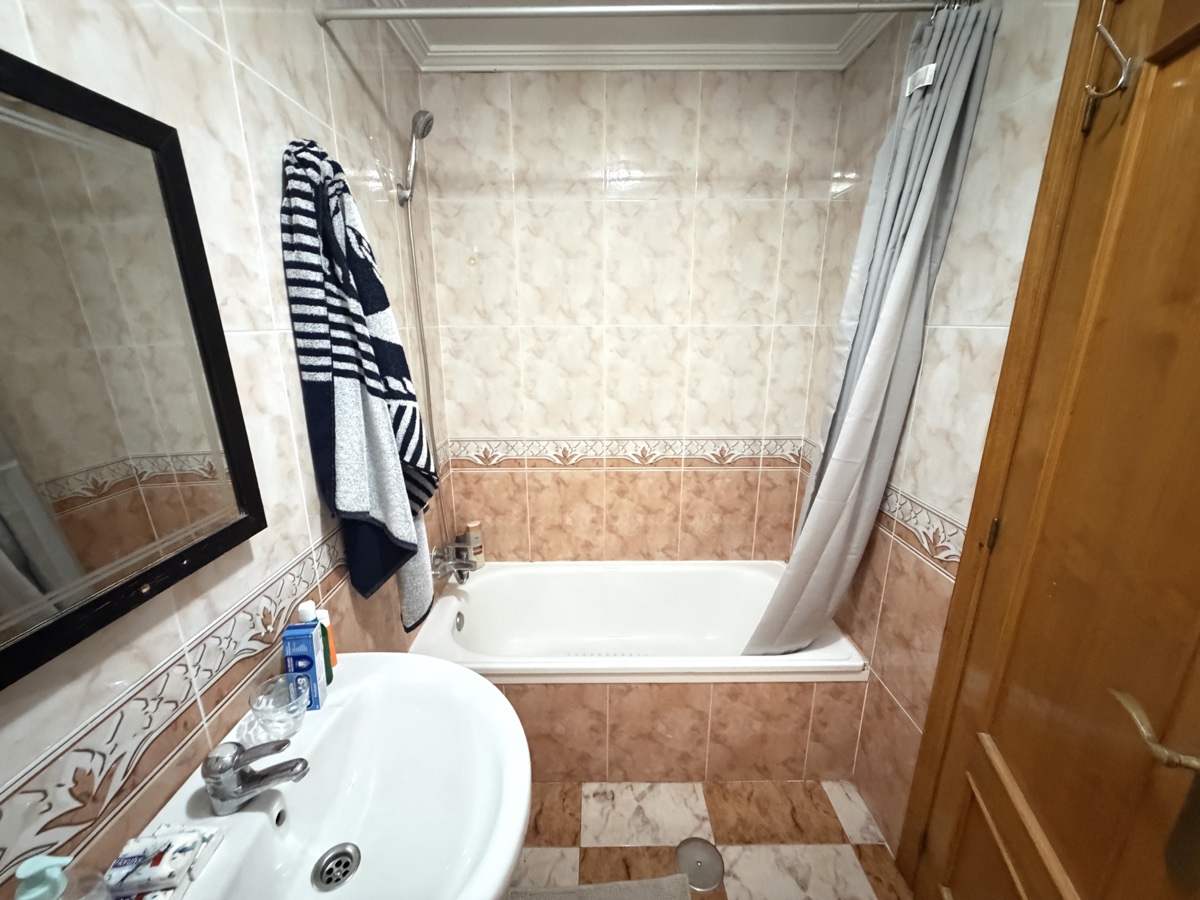 For sale - 2 Bedroom 1 Bathroom Apartment in Villamartin - , Villamartin, Alicante, Spain - Alicante