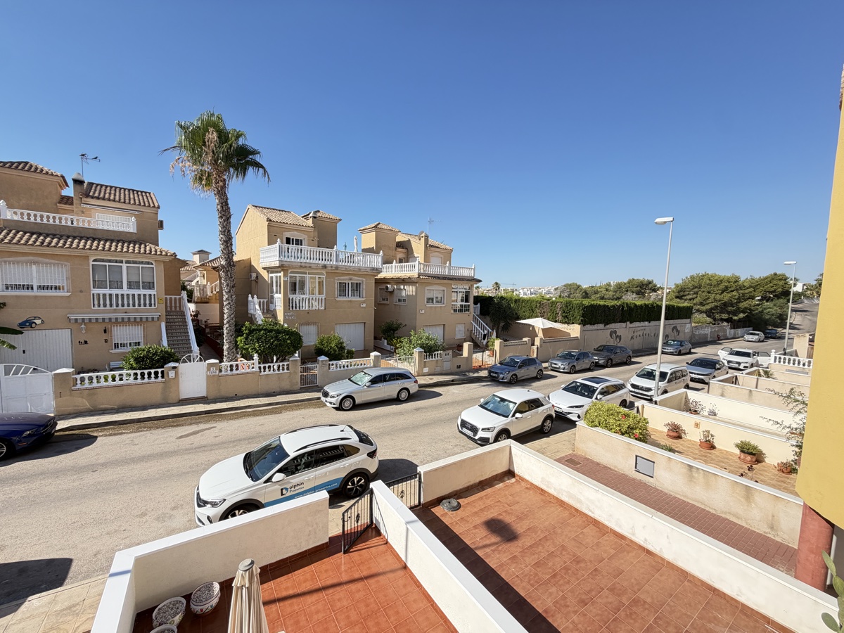 For sale - 2 Bedroom 1 Bathroom Apartment in Villamartin - , Villamartin, Alicante, Spain - Alicante