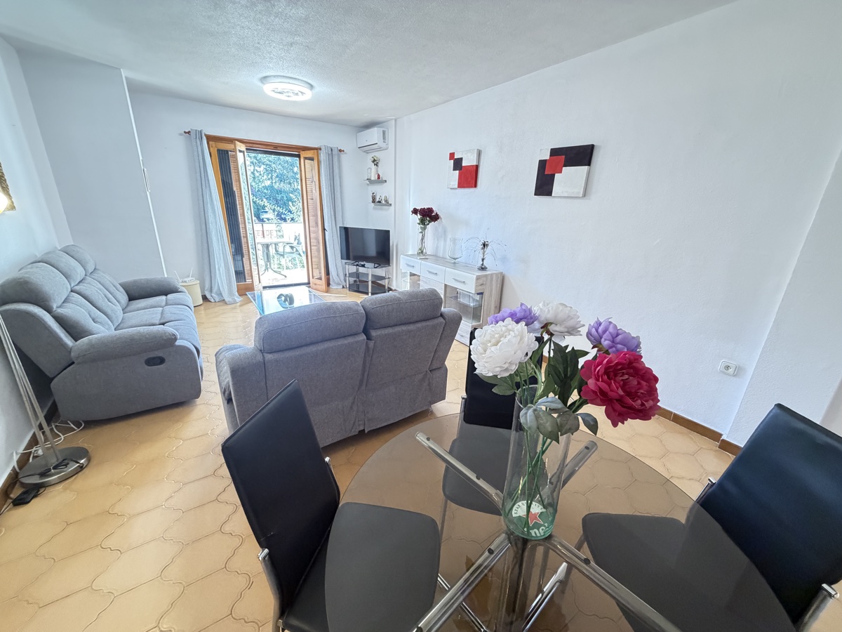 For sale - 2 Bedroom 1 Bathroom Apartment in Villamartin - , Villamartin, Alicante, Spain - Alicante