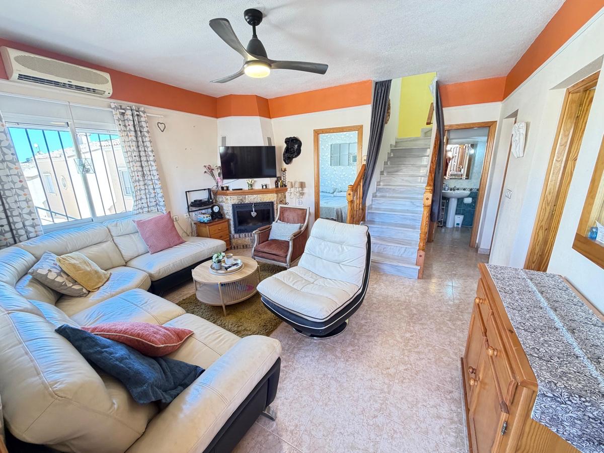 For sale - 3 Bedroom 2 Bathroom Apartment in Lomas de Cabo Roig - , Lomas de Cabo Roig, Alicante, Spain - Alicante