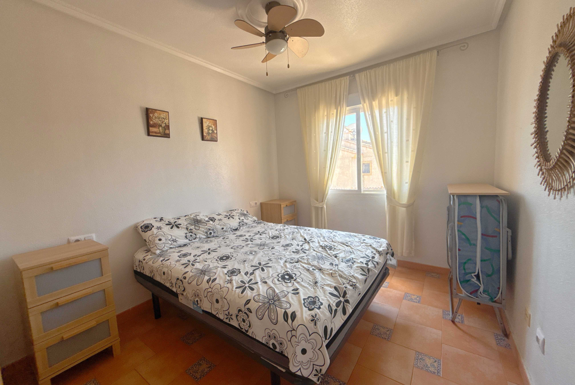 For sale - 2 Bedroom 1 Bathroom Penthouse in Playa Flamenca -  - Alicante