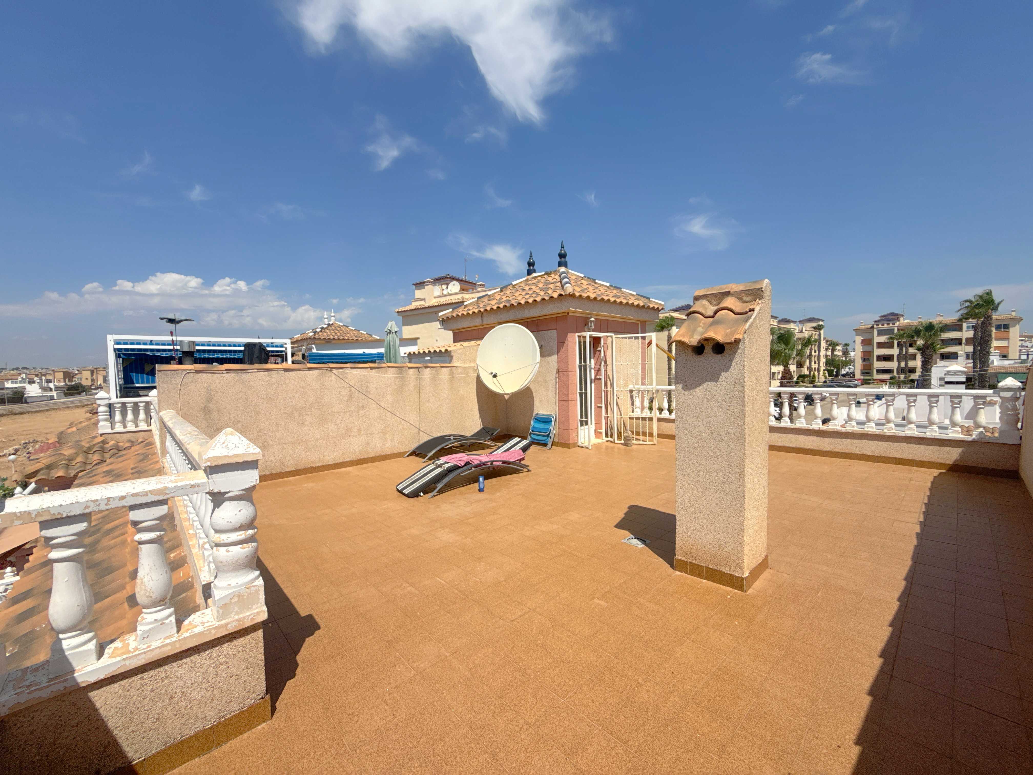 For sale - 2 Bedroom 1 Bathroom Penthouse in Playa Flamenca -  - Alicante