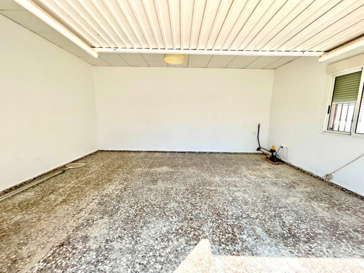 For sale - 4 Bedroom 3 Bathroom House - Detached Villa in Catral - Catral Centro  - Alicante