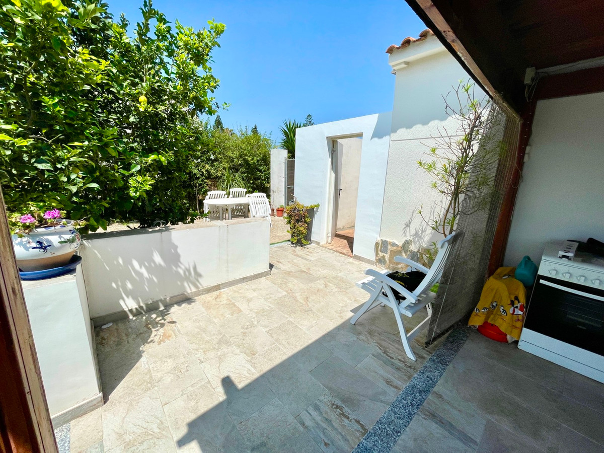 For sale - 4 Bedroom 3 Bathroom House - Detached Villa in Daya Nueva - Daya Nueva Centro  - Alicante