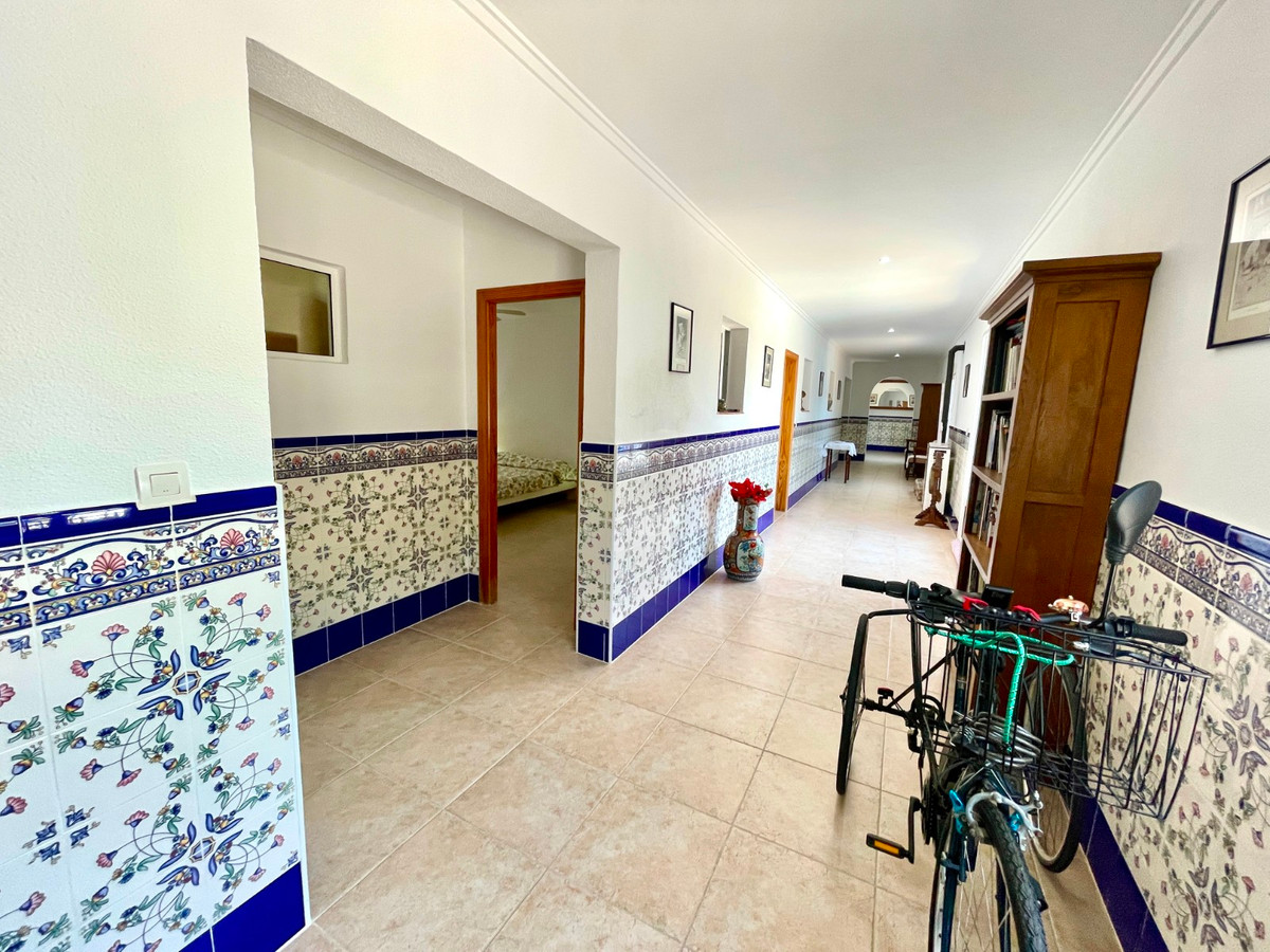 For sale - 4 Bedroom 3 Bathroom House - Detached Villa in Daya Nueva - Daya Nueva Centro  - Alicante