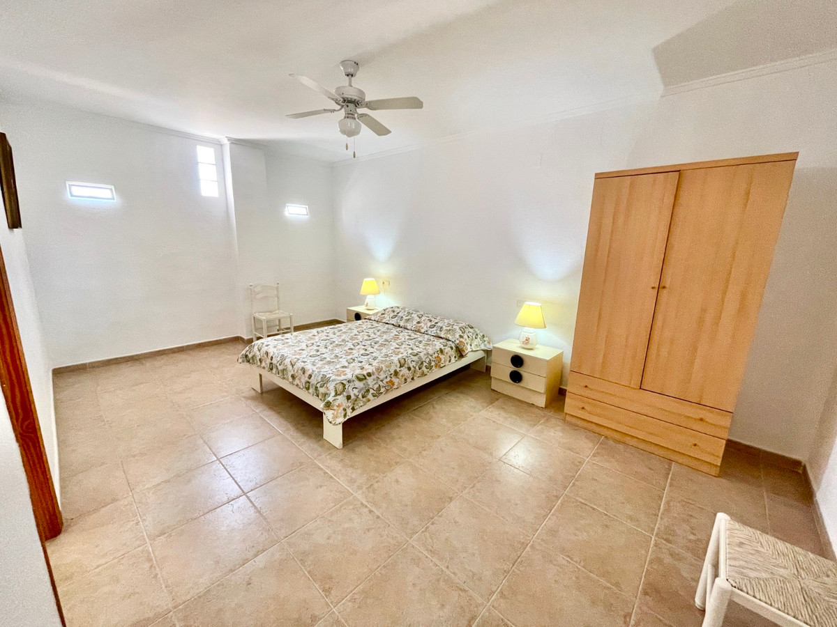 For sale - 4 Bedroom 3 Bathroom House - Detached Villa in Daya Nueva - Daya Nueva Centro  - Alicante