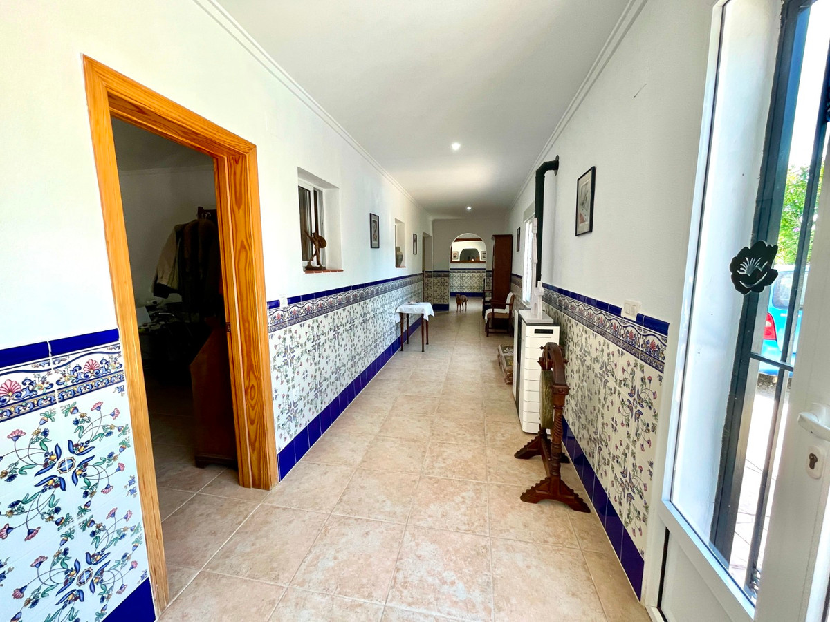 For sale - 4 Bedroom 3 Bathroom House - Detached Villa in Daya Nueva - Daya Nueva Centro  - Alicante