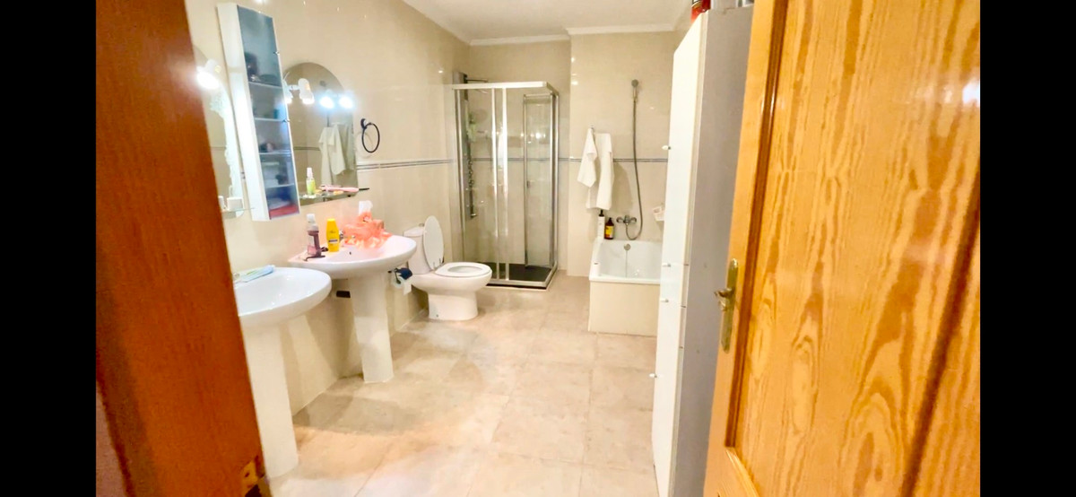 For sale - 4 Bedroom 3 Bathroom House - Detached Villa in Daya Nueva - Daya Nueva Centro  - Alicante