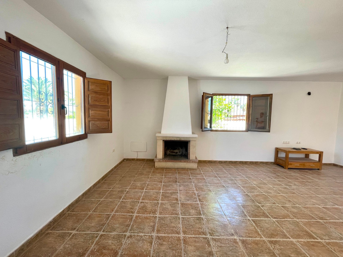 For sale - 4 Bedroom 3 Bathroom House - Detached Villa in Catral - Catral Centro  - Alicante
