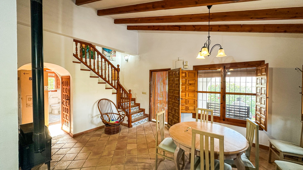 For sale - 4 Bedroom 2 Bathroom Detached Villa in Cabo Roig  - Cabo Roig  - Alicante