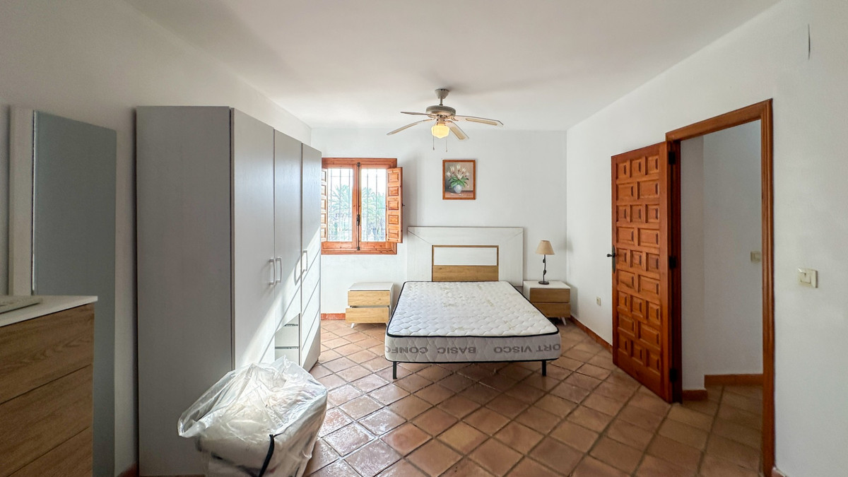 For sale - 4 Bedroom 2 Bathroom Detached Villa in Cabo Roig  - Cabo Roig  - Alicante