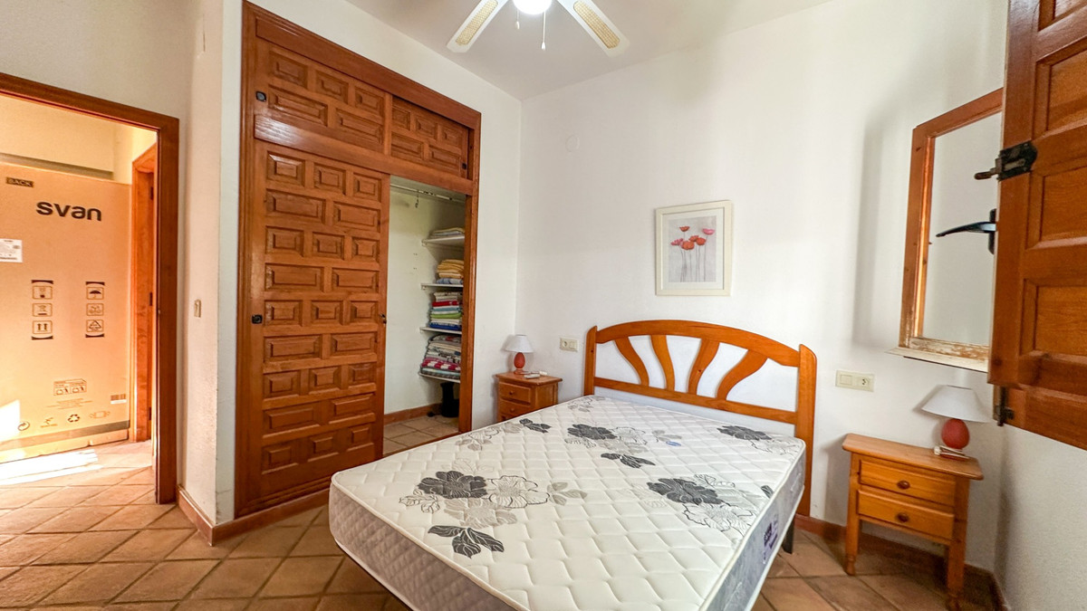 For sale - 4 Bedroom 2 Bathroom Detached Villa in Cabo Roig  - Cabo Roig  - Alicante
