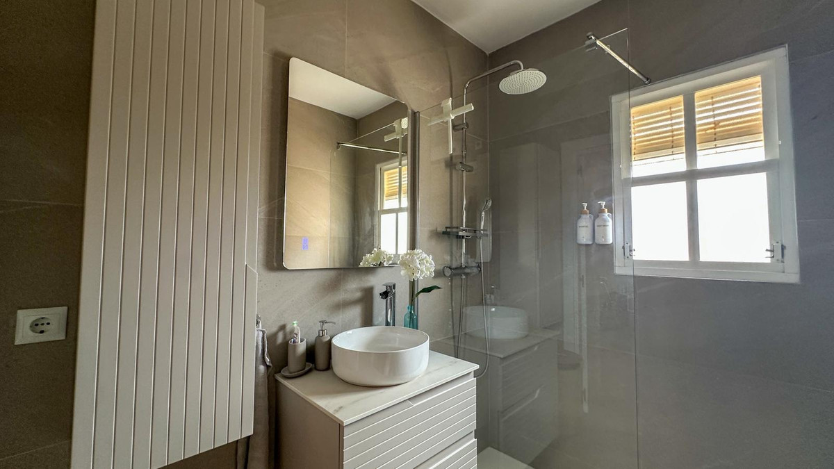 For sale - 2 Bedroom 1 Bathroom House - Bungalow in Orihuela - Playa Flamenca  - Alicante