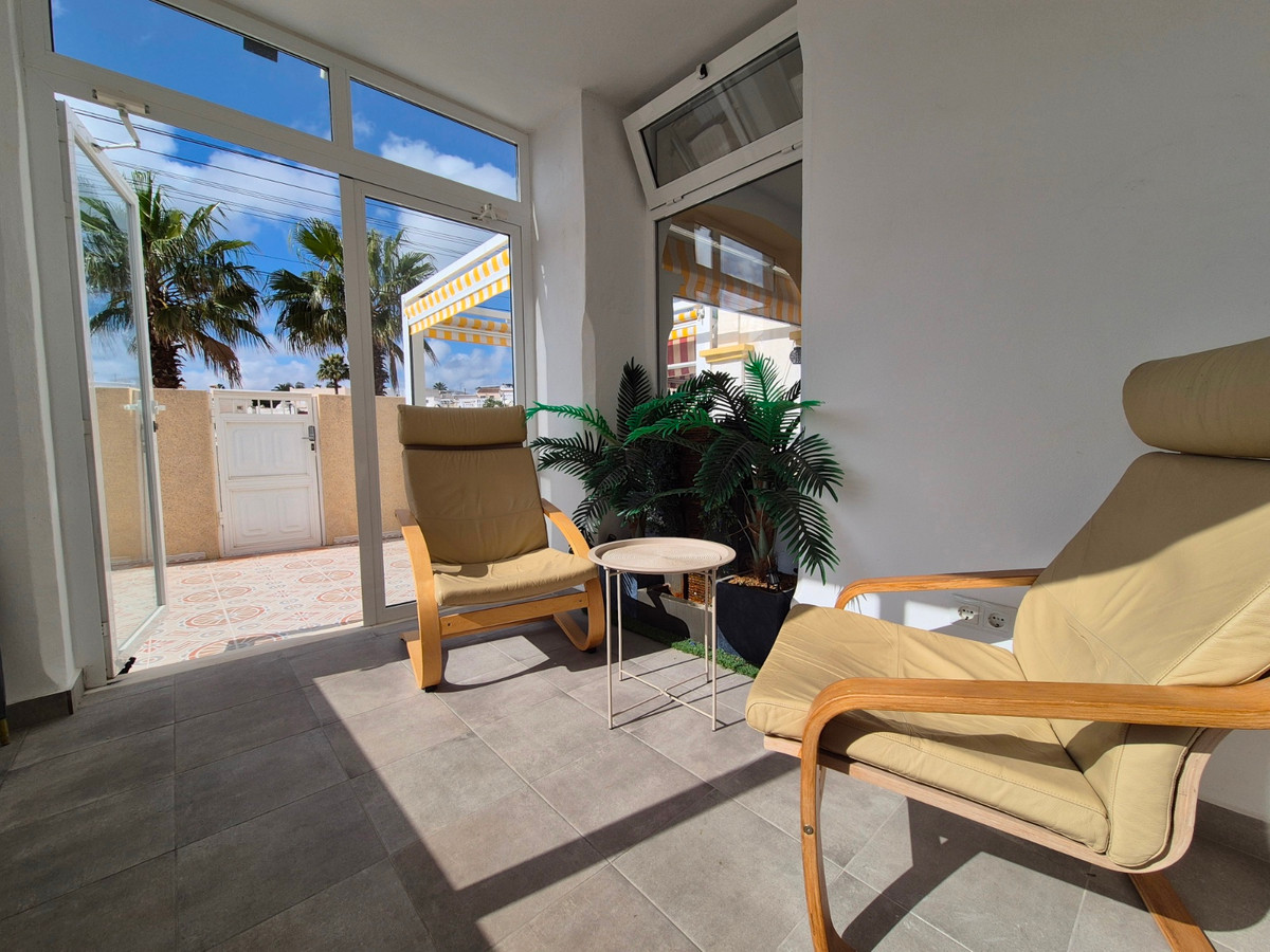 For sale - 1 Bedroom 1 Bathroom Ground floor apartment in Villamartin - San Miguel de Salinas Centro  - Alicante