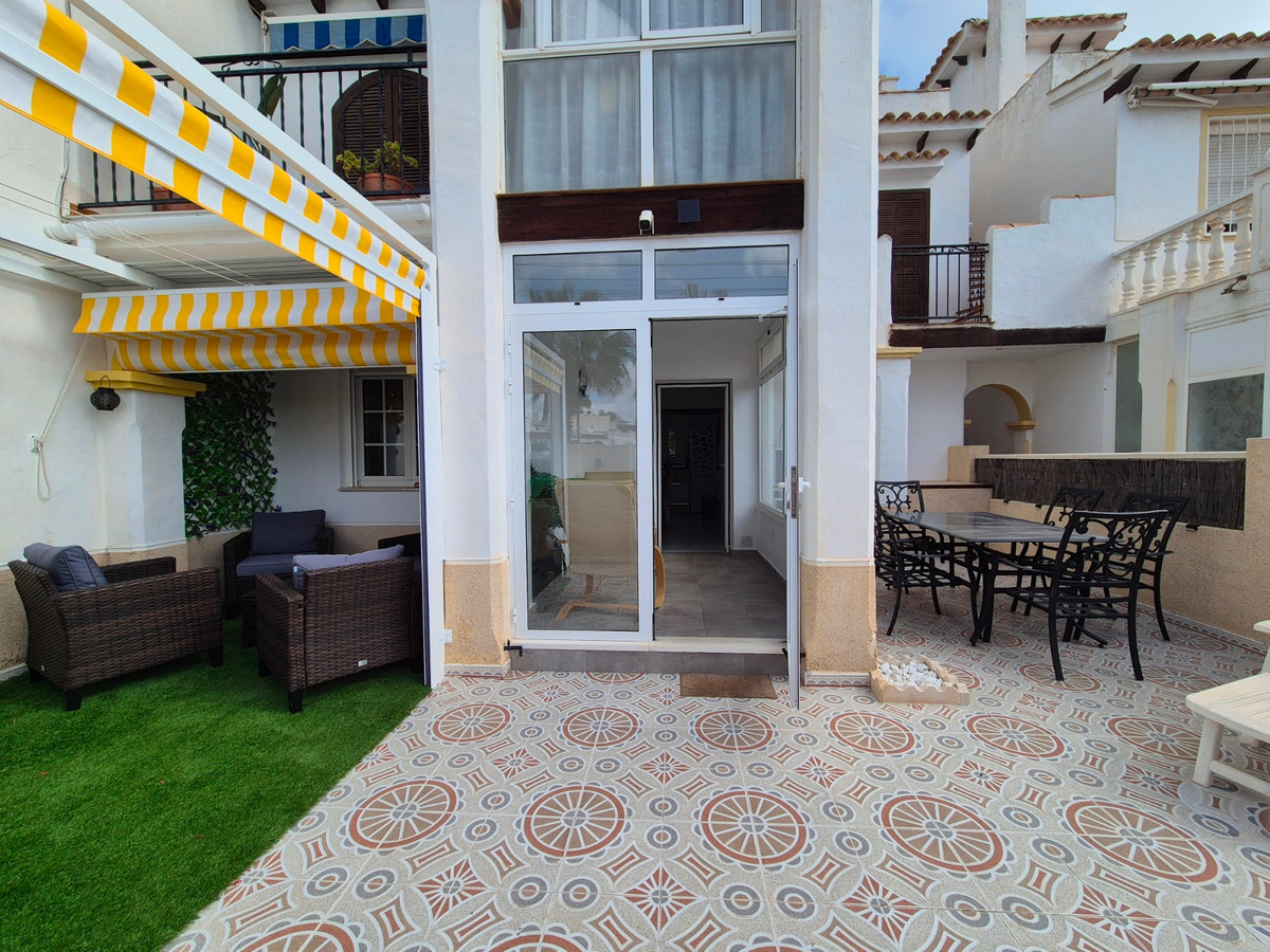 For sale - 1 Bedroom 1 Bathroom Ground floor apartment in Villamartin - San Miguel de Salinas Centro  - Alicante
