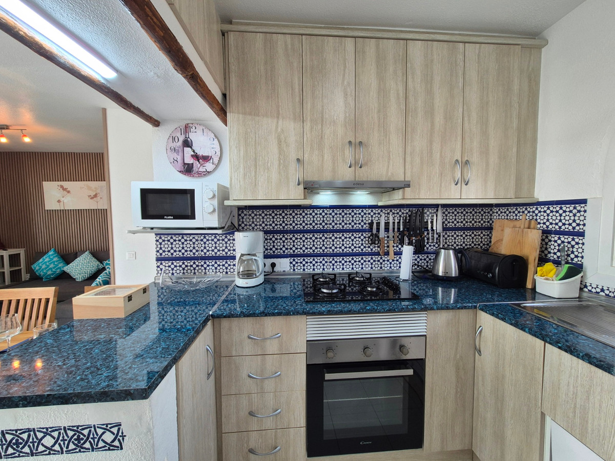 Apartment in Villamartin - Image 3