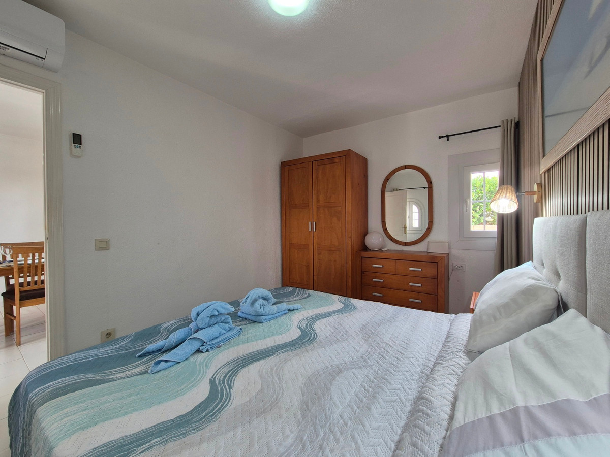 For sale - 1 Bedroom 1 Bathroom Ground floor apartment in Villamartin - San Miguel de Salinas Centro  - Alicante