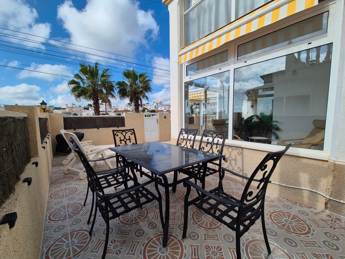 For sale - 1 Bedroom 1 Bathroom Ground floor apartment in Villamartin - San Miguel de Salinas Centro  - Alicante