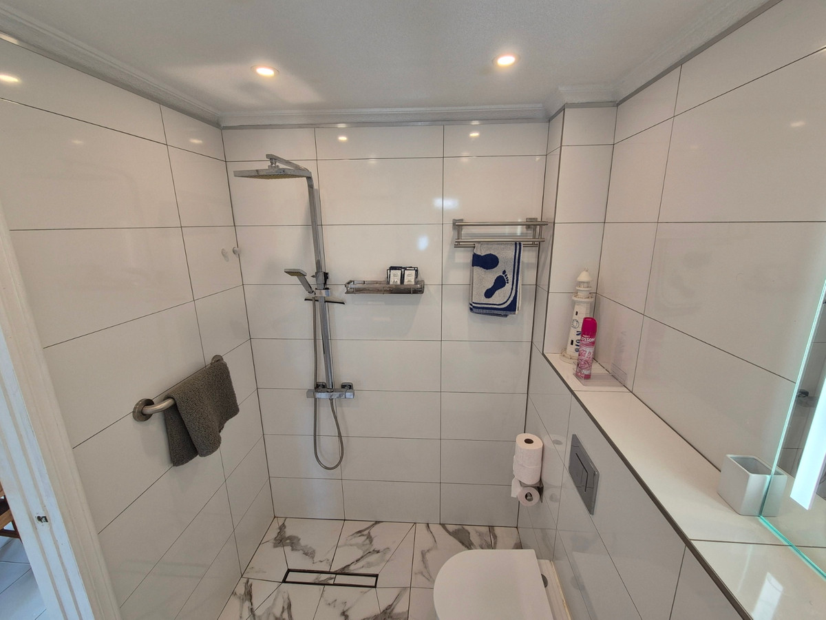 For sale - 1 Bedroom 1 Bathroom Ground floor apartment in Villamartin - San Miguel de Salinas Centro  - Alicante