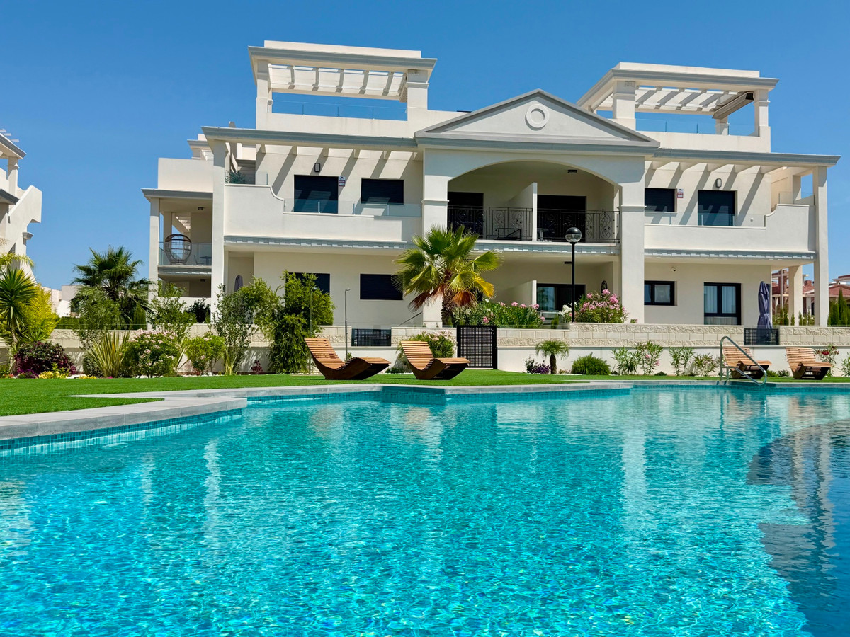 For sale - 2 Bedroom 2 Bathroom Apartment - Ground Floor Apartment in Rojales - Ciudad Quesada  - Alicante